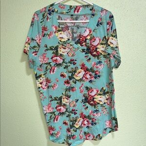 Floral V-Neck Women knit top   Size XL